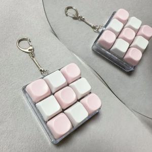 키 버튼 키캡 피젯 키체인 손가락 키보드 캡 장난감 디컴프레션 키체인 스트레스 해소 기구 성인용 시간 죽이기