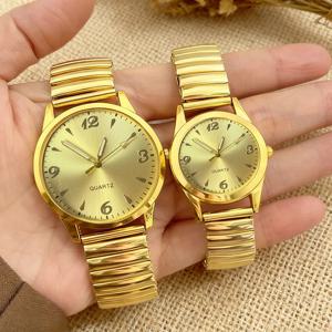 2개 세트 골드 커플 시계 세트 트렌디 럭셔리 디지털 스케일 쿼츠 시계 일상 의류 매칭에 적합 완벽한 선물