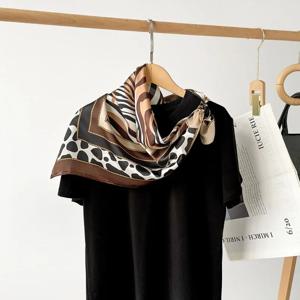 70cm 얼룩말 인쇄 레오파드 도트 인쇄 스카프 여성 기하학 색상 차단 모조 실크 스카프 레트로 다목적 Headscarf 목도리