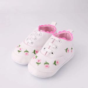 신생아 아기 소녀 캐주얼 캔버스 신발 꽃 면화 단독 미끄럼 방지 아기 신발 여성 유아 첫 워커 유아용 신발