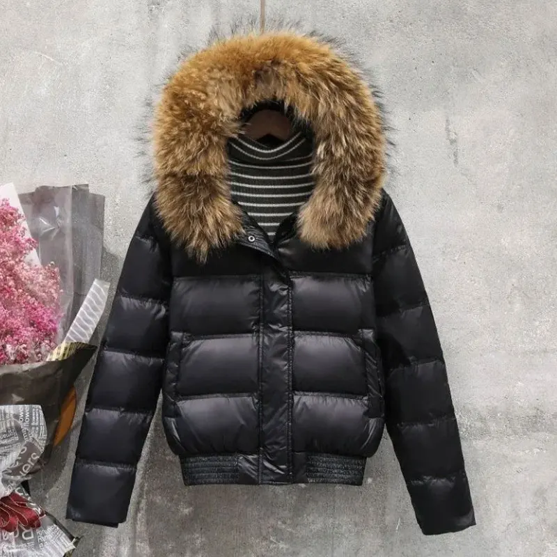 2025 여성용 겨울 다운 재킷 90% 화이트 덕 다운 후드 코트 큰 퍼 칼라 단색 짧은 스타일 두꺼운 따뜻한 재킷 여성용