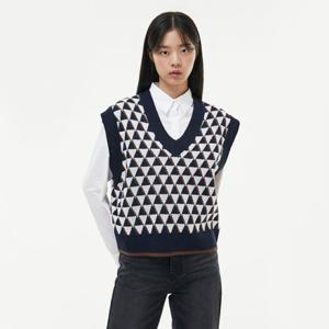 랩[정가 69,900] 오버핏 브이넥 패턴 니트베스트 AP4KVA64