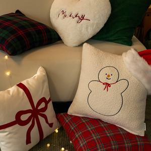 해피 홀리데이 쿠션커버_눈사람 커버
