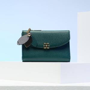 [선물포장/쇼핑백동봉] 그린 가죽 체크 플라워 장식 반지갑 DCWA5E307J