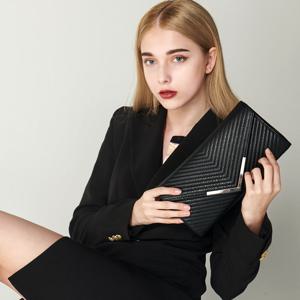 [최초가 219,000원]  스튜디오 소가죽 V 퀼팅 체인 클러치백 H16H515 4color