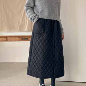 [어반프랑] 켈리 퀼팅 패딩 아웃포켓 a라인 롱스커트