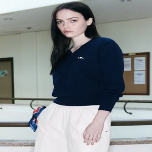 [오아이오아이컬렉션]클래식 자수 브이넥 니트 (3colors)