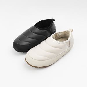 신난다슈 여성 패딩 슬립온 스니커즈 3cm 여자 방한 기모 털 플랫 단화MRO25731