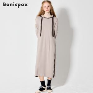 레터링자수 라인배색 후드 니트 원피스