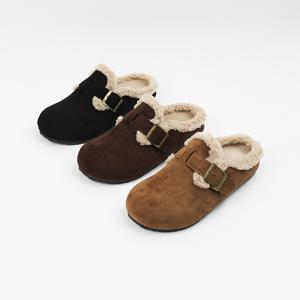 신난다슈 여성 털 슬리퍼 여자 뮬 블로퍼 기모 뽀글이 버클 스웨이드 MH255593