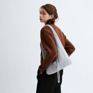 [최초가 49000원] 글리터 스트랩 니트백_LKACW125001