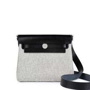 백 숄더 에르백 HERBAG ZIP 20 에크루/블랙+실버