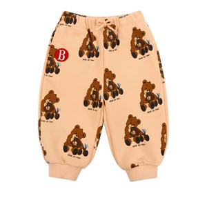 올 오버 허그 베어 베이비 트레이닝팬츠_BP53PD135