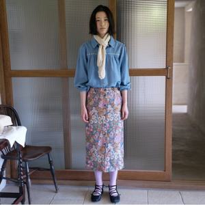 자수 데님 블라우스_T256MBL167W