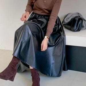 여자 연말룩 가죽치마 플레어 밴딩 빅사이즈 롱스커트