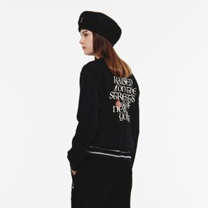 우먼스 플라워 레터링 세미오버핏 스웨트셔츠 1798 블랙