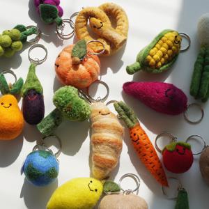 양모 펠트 야채 과일 채소 키링 인형 네팔 감자 토마토 버섯 브로콜리 빵 당근 옥수수 복숭아 대파 클로버