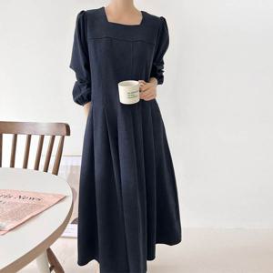 [하프클럽] 스퀘어 핀턱 롱 원피스 겨울 하객룩 빅사이즈 임부복