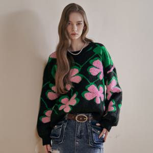 [마쟈] 부클 플라워 패턴 루즈핏 라운드넥 니트