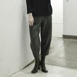 [최초가 218000원] 기모 퀼팅 플리츠 배기 밴딩 팬츠(2colors)_YJ10WRPSL03