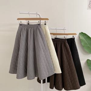 [브리치] 허니제이 / 젤릭 누빔 밴딩 플레어 패딩 롱 스커트(4color)