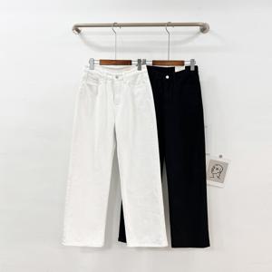 [브리치]  / 기모 세미 일자 와이드 팬츠 겨울 바지 화이트 블랙