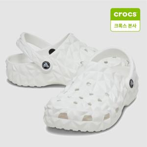 [크록스 본사]클래식 지오메트릭 클로그 화이트 209563-100  남여공용샌들