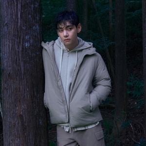 랜드 후드 경량 다운 자켓 캠핑룩 경량자켓 S25WMGDJ50CJ