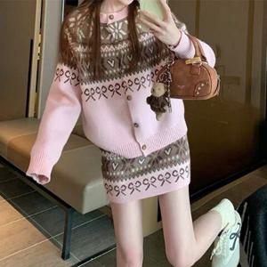 노르딕니트 미니스커트 코디세트 트모르니트투피스