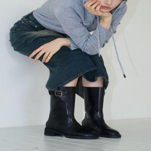 [최초가 128,000]  클래식 버클 라운드 하프 미들부츠 S24W518bk_black