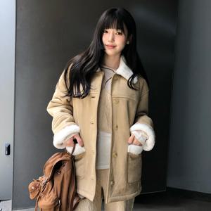 [정가379,000]뽀글이 배색 하프 무스탕 점퍼 OM5WMB090