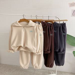 [브리치]  /  세트  라울즈 배색 자수 반집업 후리스 밴딩 팬츠(3color)