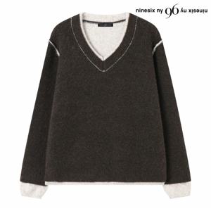 정상가:89,000원 ㅣ 레이어드 절개 라인 브이넥 오버핏 니트 (NP4KT066L0)