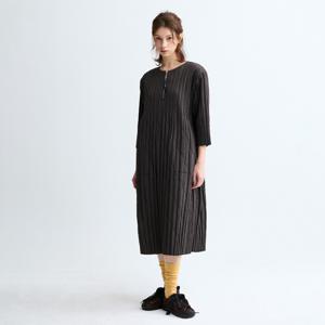 [최초가 219000원] 웨이브 퀼팅 7부소매 원피스_LPOPW025003