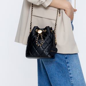 [최초가 220,000원] 브레첼 퀼팅 체인 미니 버킷백 H25H1029 블랙