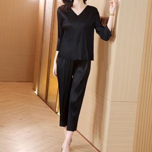 [브리치] 허그허그 / 케즈 브이넥 플리츠 긴팔 긴바지 투피스 세트