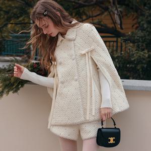 12/26예약배송_Cest_Elegant quilted cape coat
