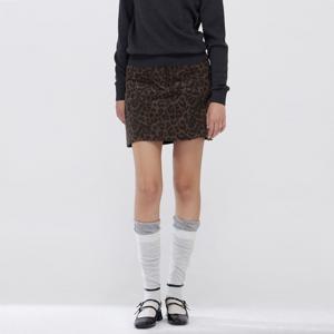 [씨씨콜렉트] 레오파드 코듀로이 스커트 C254MSD701