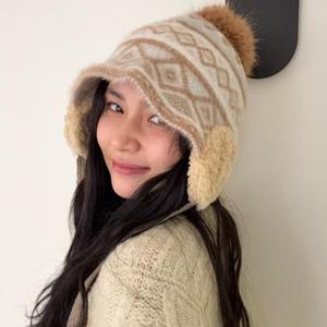 Nordic Pompom Trooper Hat_VH259OAC001M