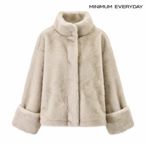 정상가: 159,000원ㅣ 에브리데이]반하이넥 클래식 소프트 네추럴 퍼 자켓(EB4JK018D)