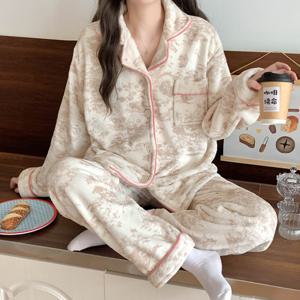 쿠잉 극세사소재 포근하고 부드러운 여성 수면잠옷세트/데일리 겨울홈웨어