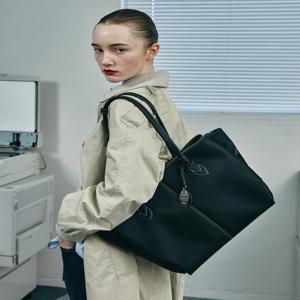 블랙 키장식 나일론 숄더백 L 16인치노트북수납 JABA5E801