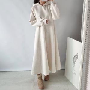 여성 기모 면 무지 후드 플레어 롱 원피스 -FOP0423- 겨울