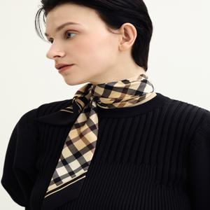 액세서리 [[26SS]] DCSC6E987BK [SILK100%] 블랙 스트라이프 실크 스카프