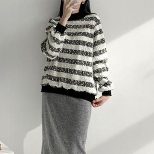 여자 팝콘 모크넥 눈꽃 루즈핏 줄무늬 맨투맨