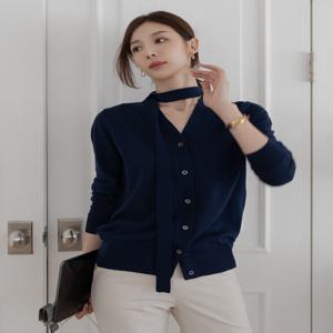 헤지스 여성 [[24FW]] HSSW4DP71N2 [가격인하][울100%] 네이비 워셔블 타이 장식 브이넥 가디건