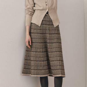 [마쟈] 메탈 믹스 트위드 니트 플레어 롱 스커트