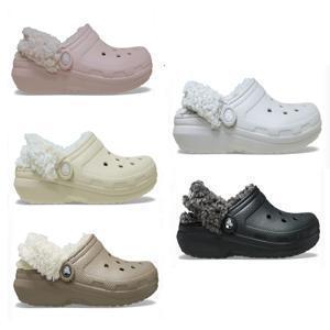 크록스 클래식플리스라인드클로그 211396