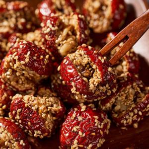 다다준다 대추호두말이 300g 살안찌는 건강 간식 어르신 노인 저당 영양 간식