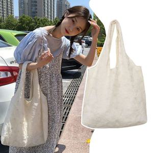 예쁜 꽃무늬 자수망사 가벼운 데일리 패브릭 숄더백